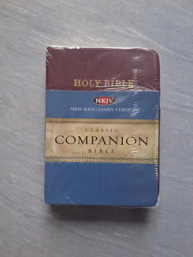 NKJV: Classic Companion Bible (Soft Cover) · Photo 1