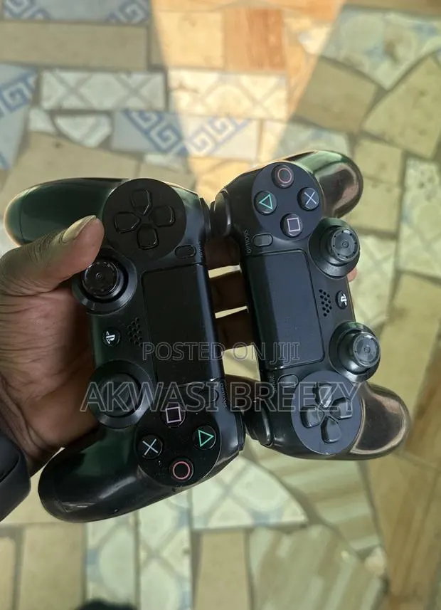 Game Consoles · Photo 1