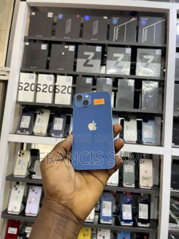 Apple iPhone 13 128 GB Blue · Photo 1