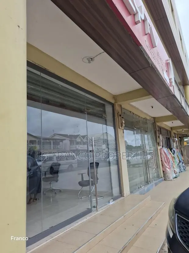 Shop or Office Space for Rent at Spintex · Photo 1