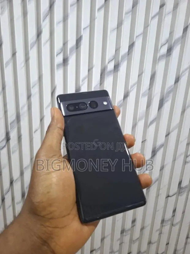 Google Pixel 7 Pro 128 GB Black · Photo 1