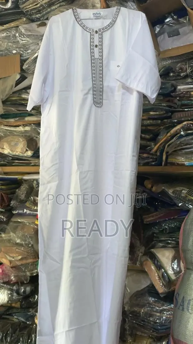 White Jalabiya (Shortsleeves) · Photo 1