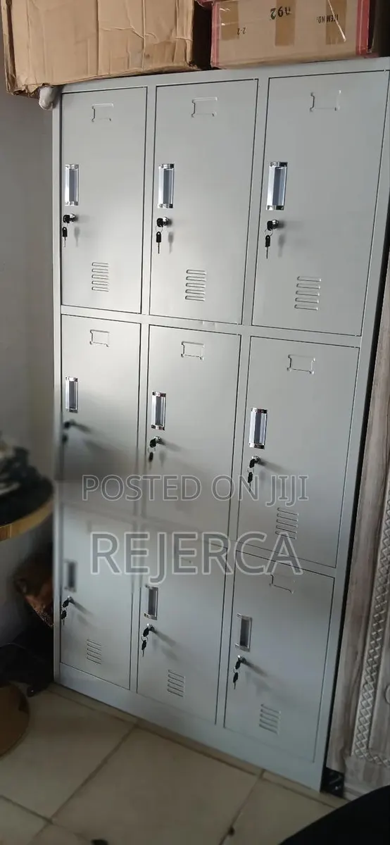 9 Door Cabinet · Photo 1