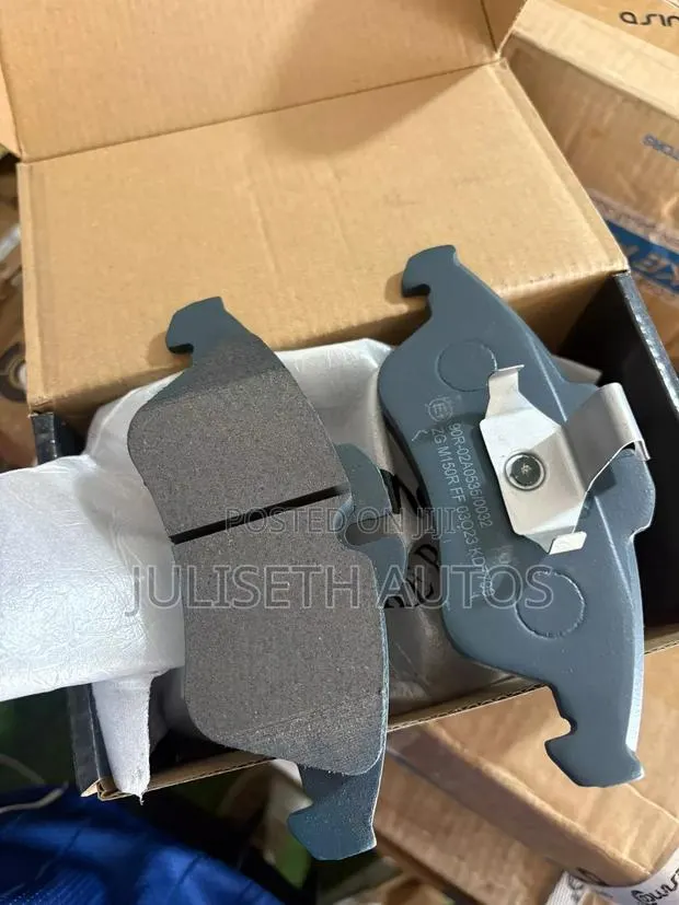 Sprinter and Volkswagen 28-35 Front Brake Pad · Photo 1