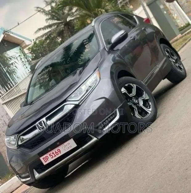 Honda CR-V Touring AWD 2019 Gray · Photo 1