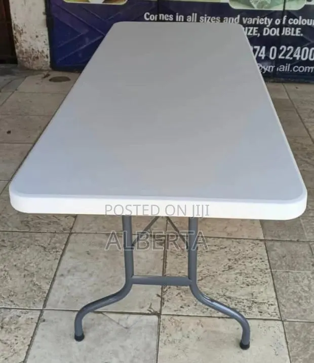 Foldable Table · Photo 1