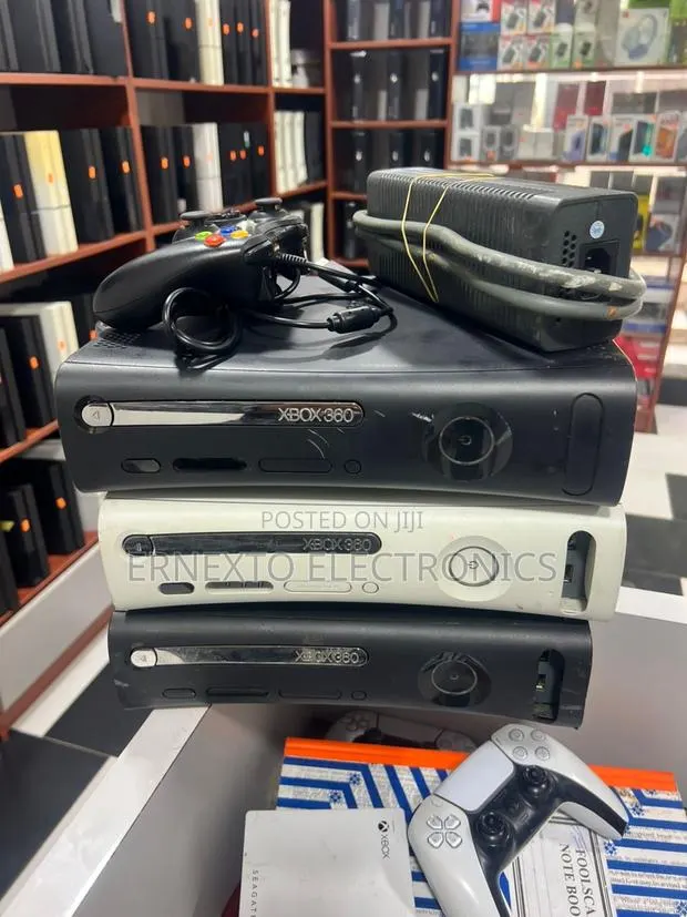 Xbox 306 Set With 15 Games Available on Cool Price Purchase Now · Photo 1