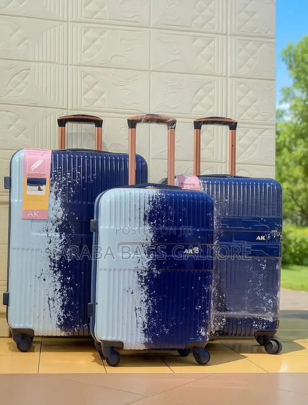 Traveling Unbreakable or Marriage Suitcases · Photo 1
