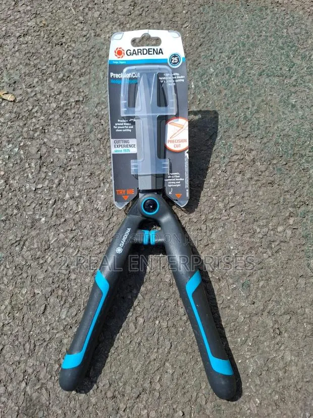 Gardena Precision Cut Hedge Clippers 12303 · Photo 1