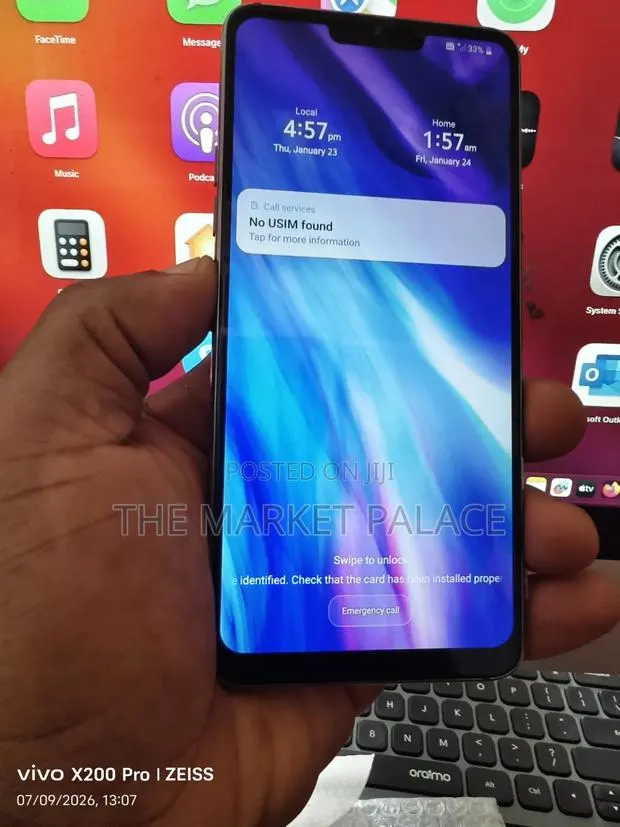 New LG G7 ThinQ 64 GB Black · Photo 1