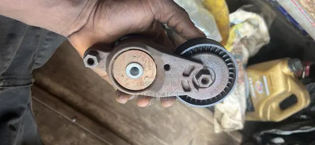 Toyota Rav 4 Belt Tension · Photo 1