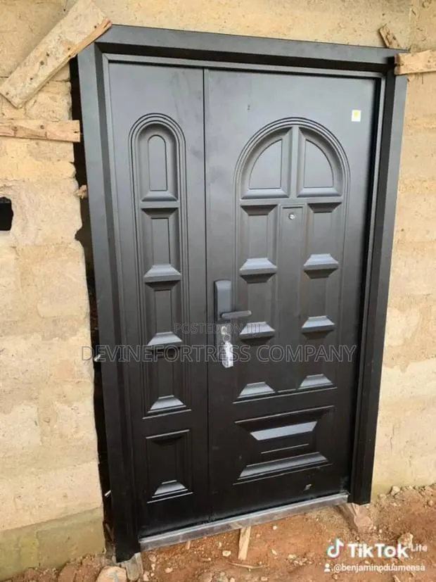 Quality Paladin 11⁄2 Security Black Door for All Weather( Very Strong) · Photo 1