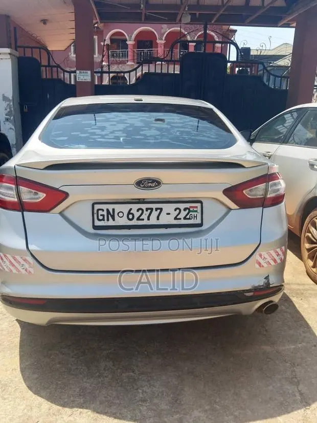 Ford Fusion 2015 Silver · Photo 1