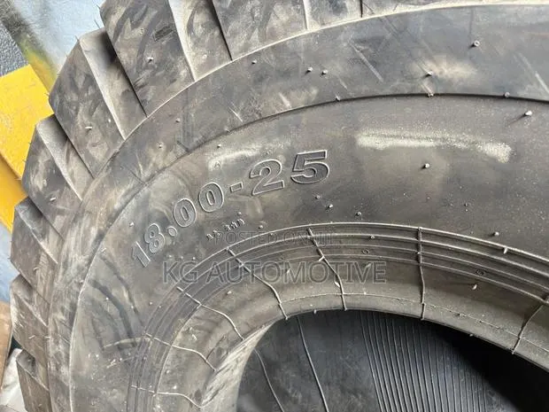 18.00-25 Tyre · Photo 1