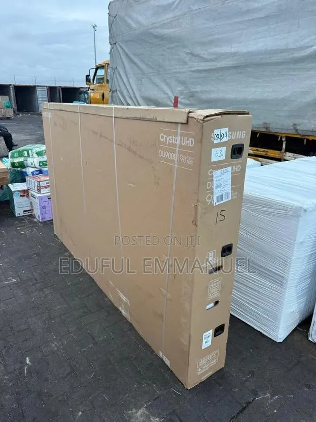 Samsung 98" Crystal UHD Smart Series 9 2025 DU9000F AI TV USA Type · Photo 1