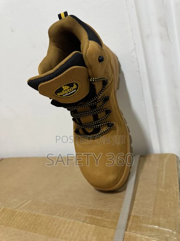 Safety Boot · Photo 4