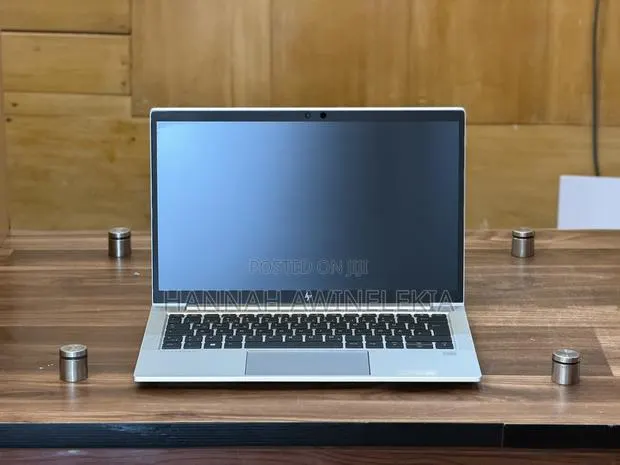 Laptop HP EliteBook 830 G8 8GB AMD Ryzen 5 SSD 256GB · Photo 1