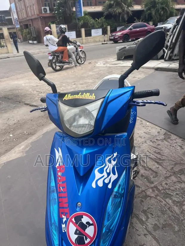 Yamaha 2018 Brown · Photo 1