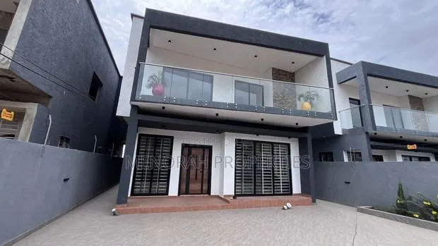 4bdrm Apartment in Oyarifa for sale · Photo 1