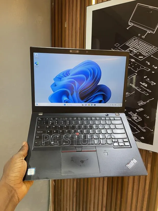 Laptop Lenovo ThinkPad T480s 8GB Intel Core i5 SSD 256GB · Photo 1