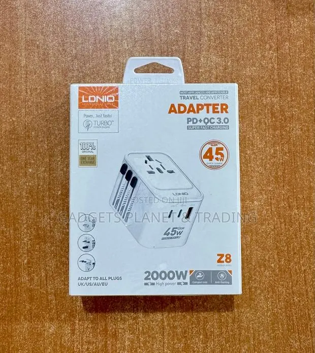 Ldnio 3 Usb Ports 45w Gan Travel Adapter With Us/Uk/Eu/Au Plugs - Z8 · Photo 1