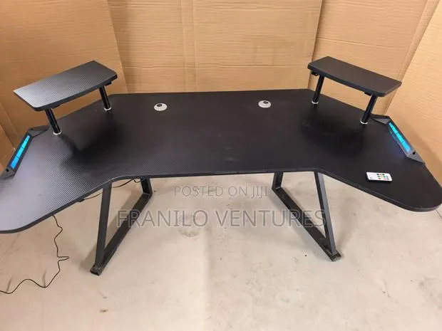 1.6m Gaming/Studio RGB Desk · Photo 1