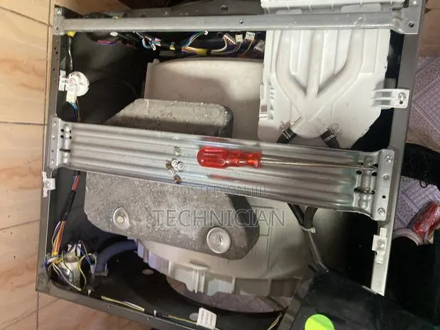 Technician · Photo 1