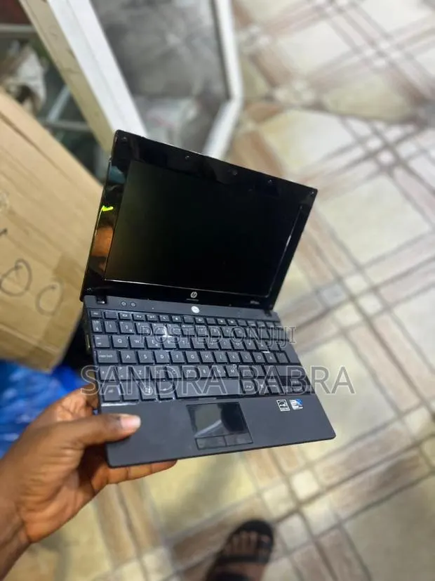 New Laptop HP Mini 200 2GB Intel Atom HDD 160GB · Photo 1