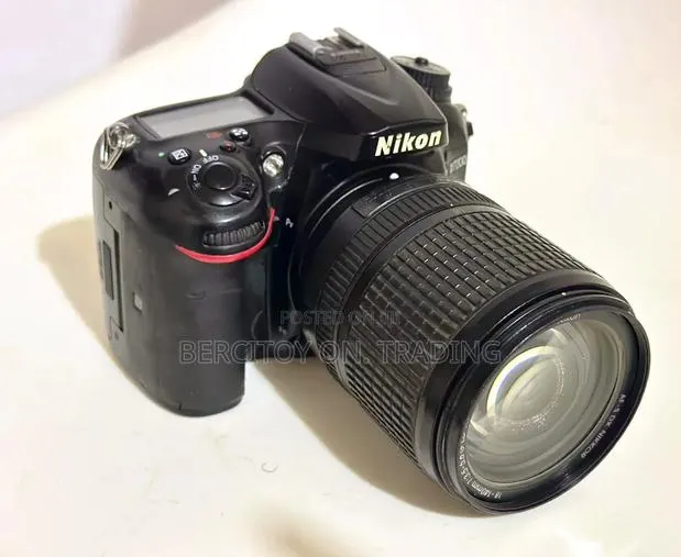D7200 Nikon With 70 to 300 Lens and 35mm Lens · Photo 1