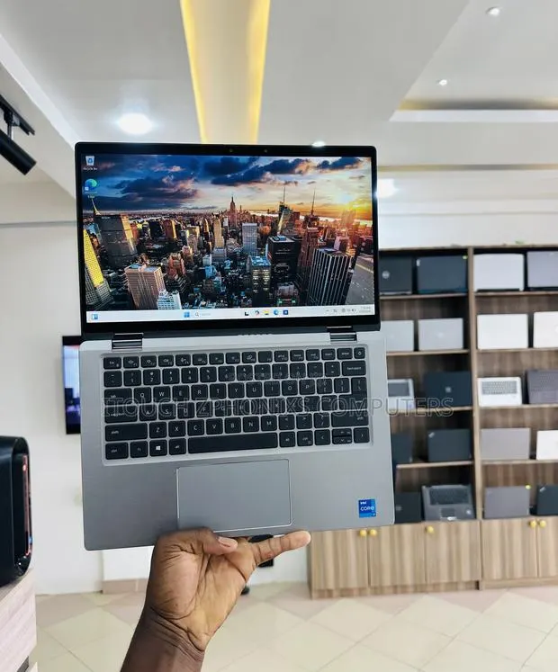 Laptop Dell Latitude 7420 16GB Intel Core i7 SSD 256GB · Photo 1