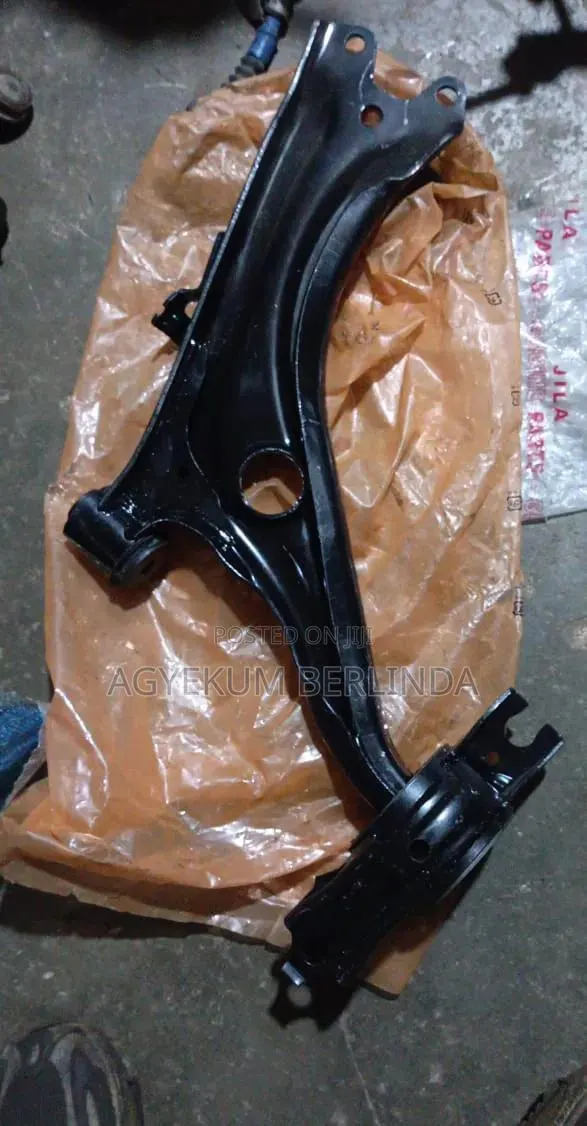 Honda Civic 2017 Lower Arm · Photo 1