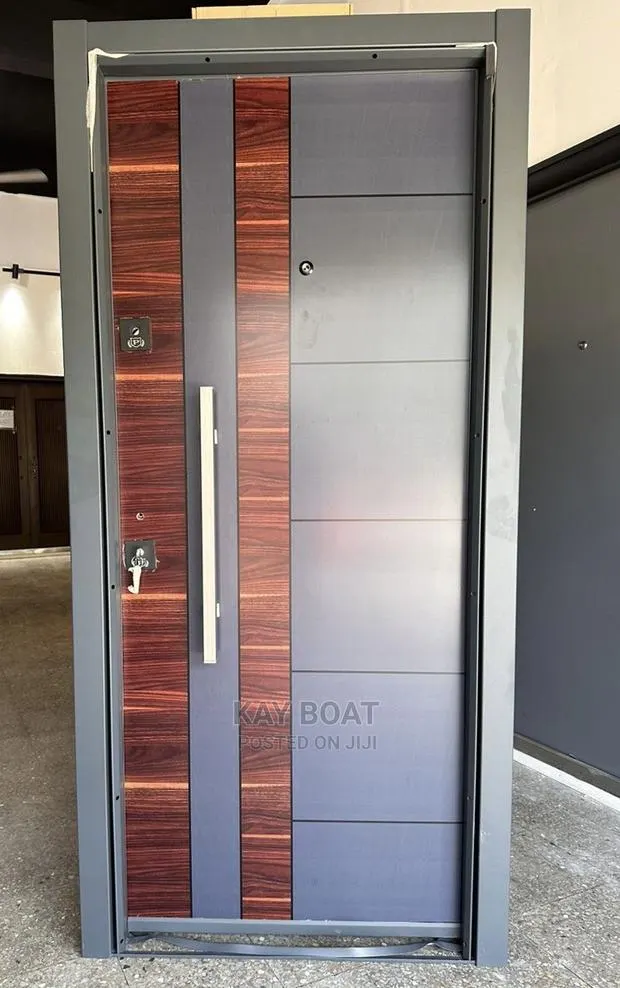 An Outstanding Door · Photo 1