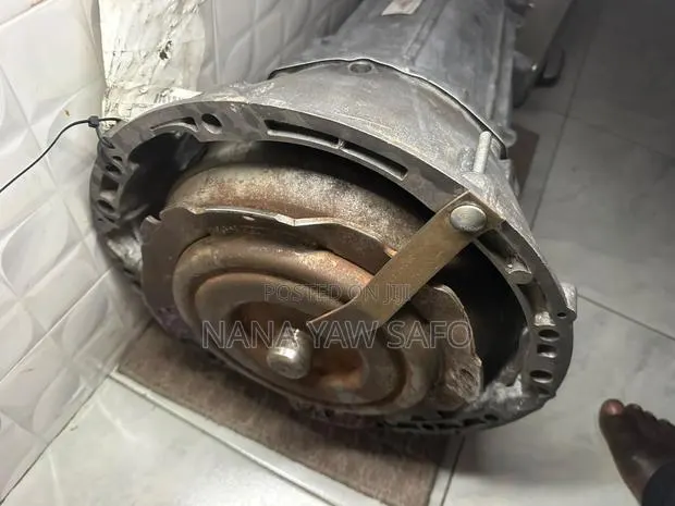 Mercedes Benz C300 2018 Transmission/ Great Box · Photo 1