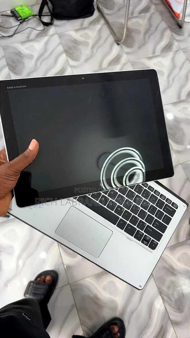 Laptop HP Elite X2 1012 G2 16GB Intel Core i5 SSD 256GB · Photo 1
