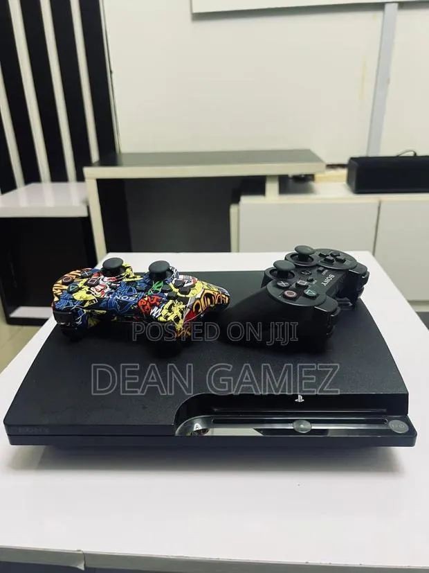 Ps3 Slim Comes With 9 Good Games and Accessories · Photo 1