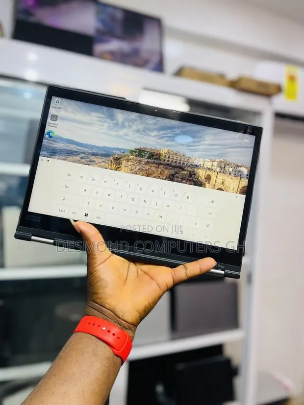 Laptop Lenovo ThinkPad X380 Yoga 8GB Intel Core i5 SSD 256GB · Photo 1