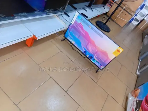 Dolphine Bay 32" – Smart Entertainment Hub · Photo 1