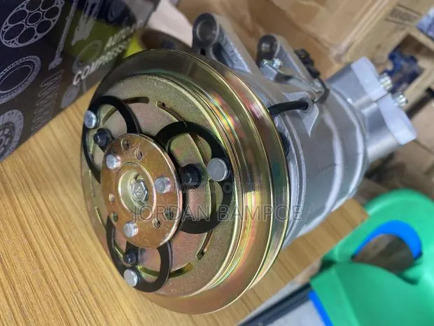 Brand New NISSAN PATROL -v AC Compressor · Photo 1