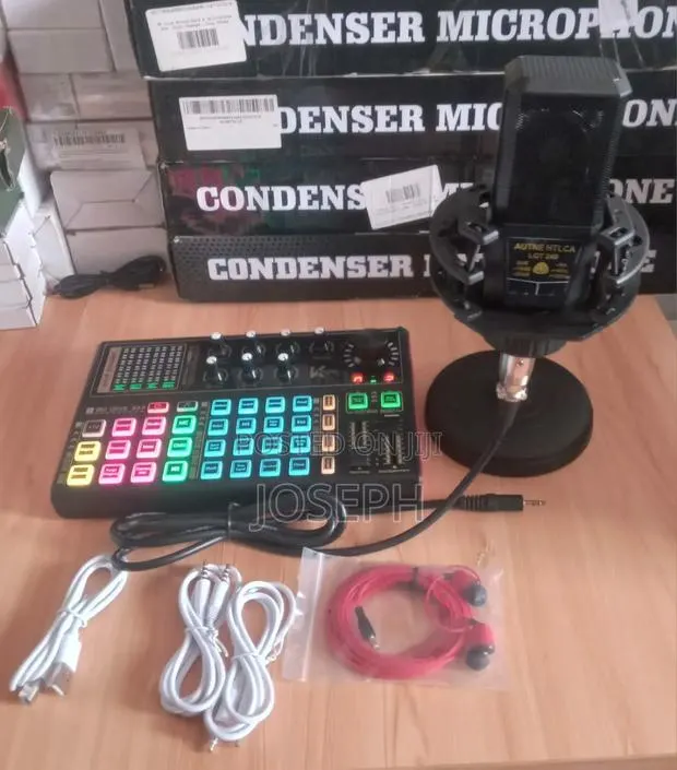 Podcast Microphone Equipment · Photo 1