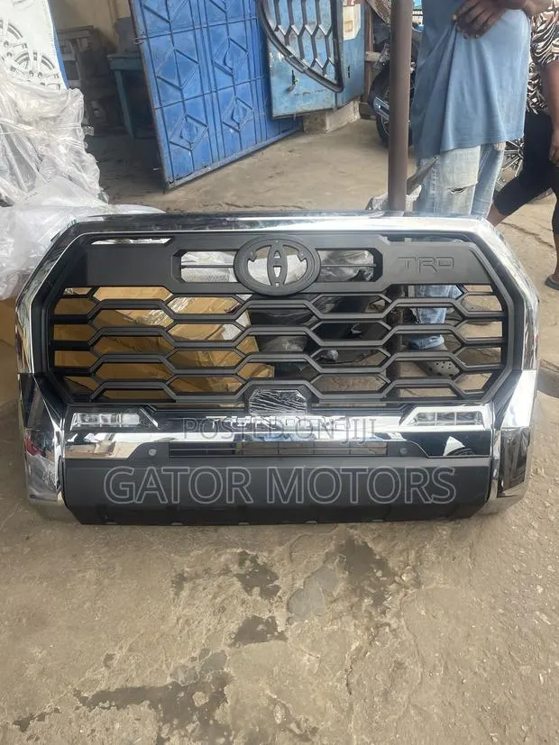 Tundra 2023 2024 2025 Front Bumper Complete · Photo 1