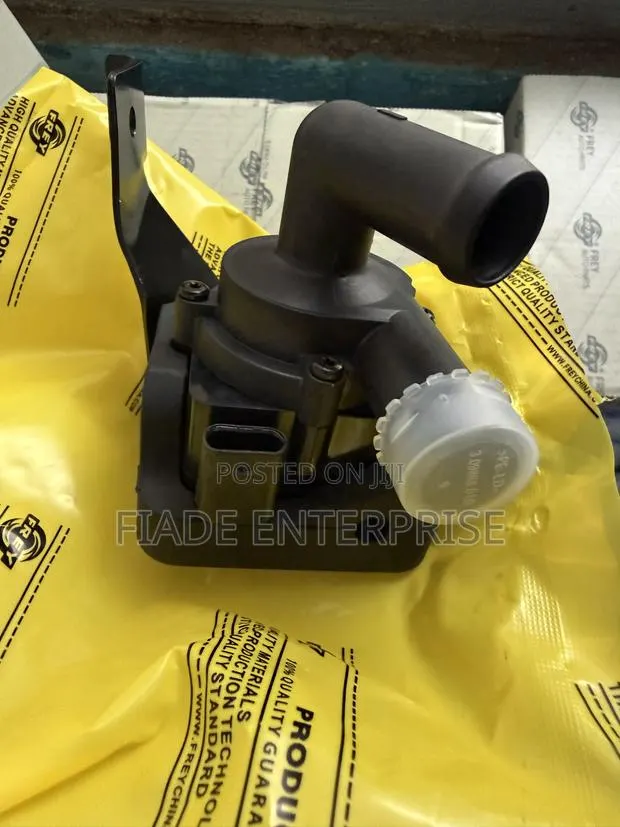 Auxiliary Electric Water Pump for BMW F02, F07 · Photo 1