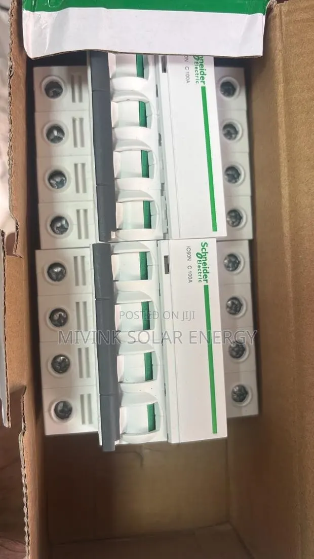 Schneider 4 Pole Breaker · Photo 1