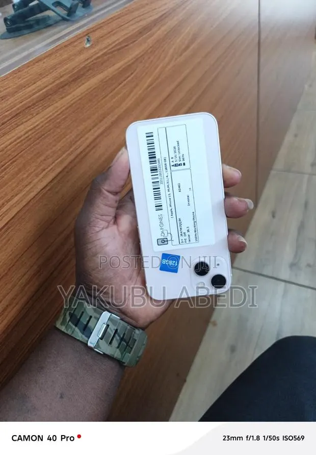 Apple iPhone 13 128 GB Pink · Photo 1