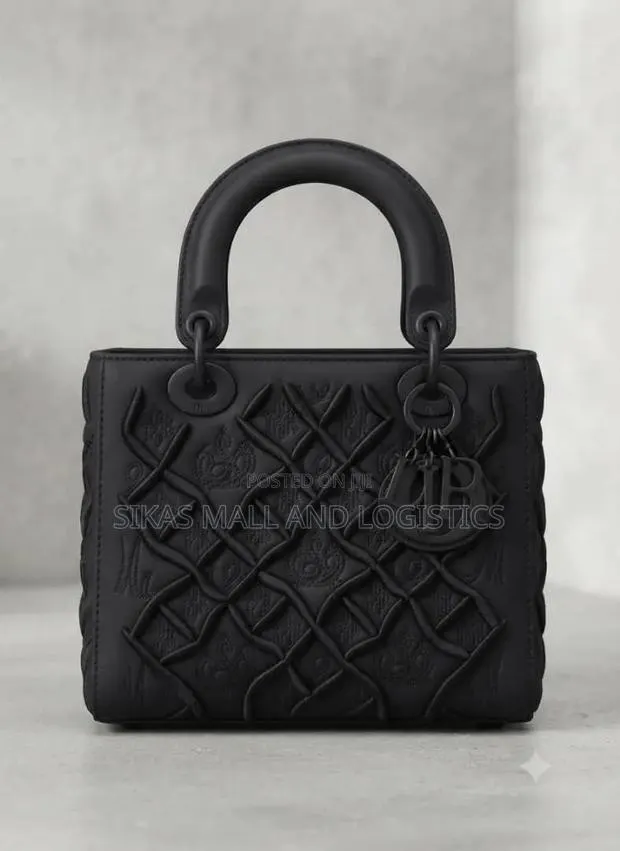 Dior Black Bag · Photo 1