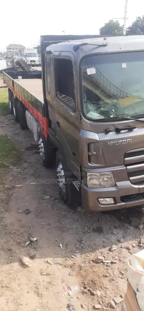 Hyundai Trago Truck · Photo 1