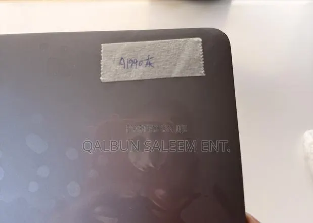 Apple MacBook Pro A1990 15.4” 2018 2019 Screen Assembly Space Gray · Photo 1