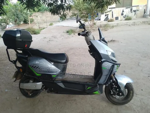 New Motorcycle 2026 Silver · Photo 1