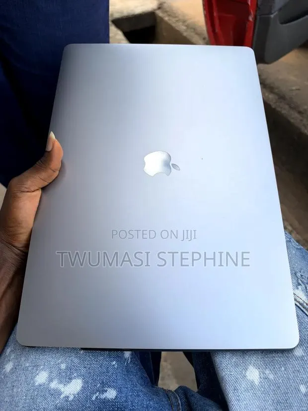 Laptop Apple MacBook Pro 2020 M1 64GB Intel Core i9 SSD 1T · Photo 1
