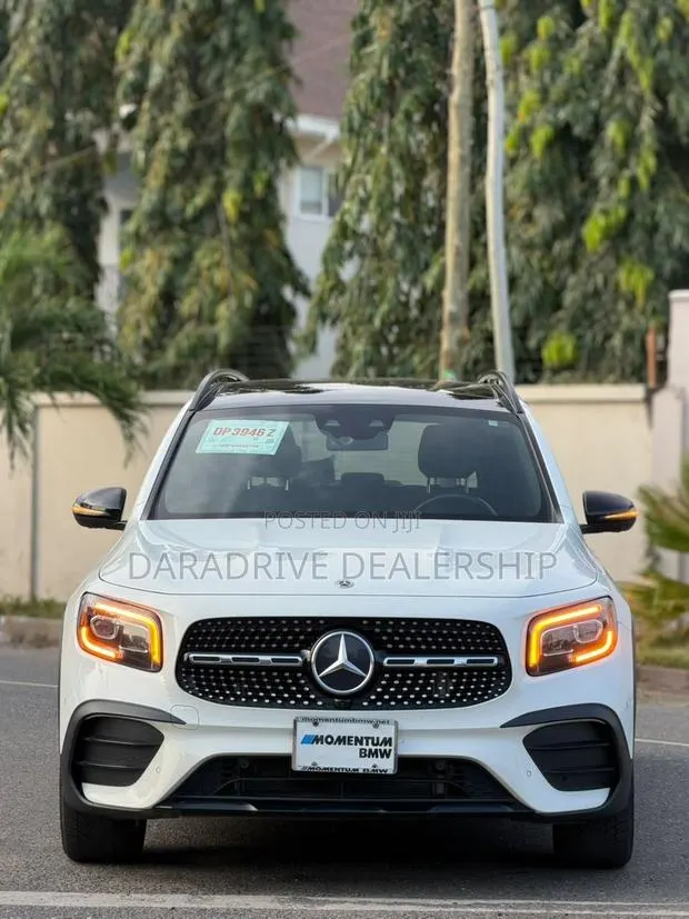 Mercedes-Benz GLB-Class GLB 250 4MATIC 2021 White · Photo 1
