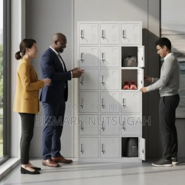 18-door Steel Locker Cabinet · Photo 1